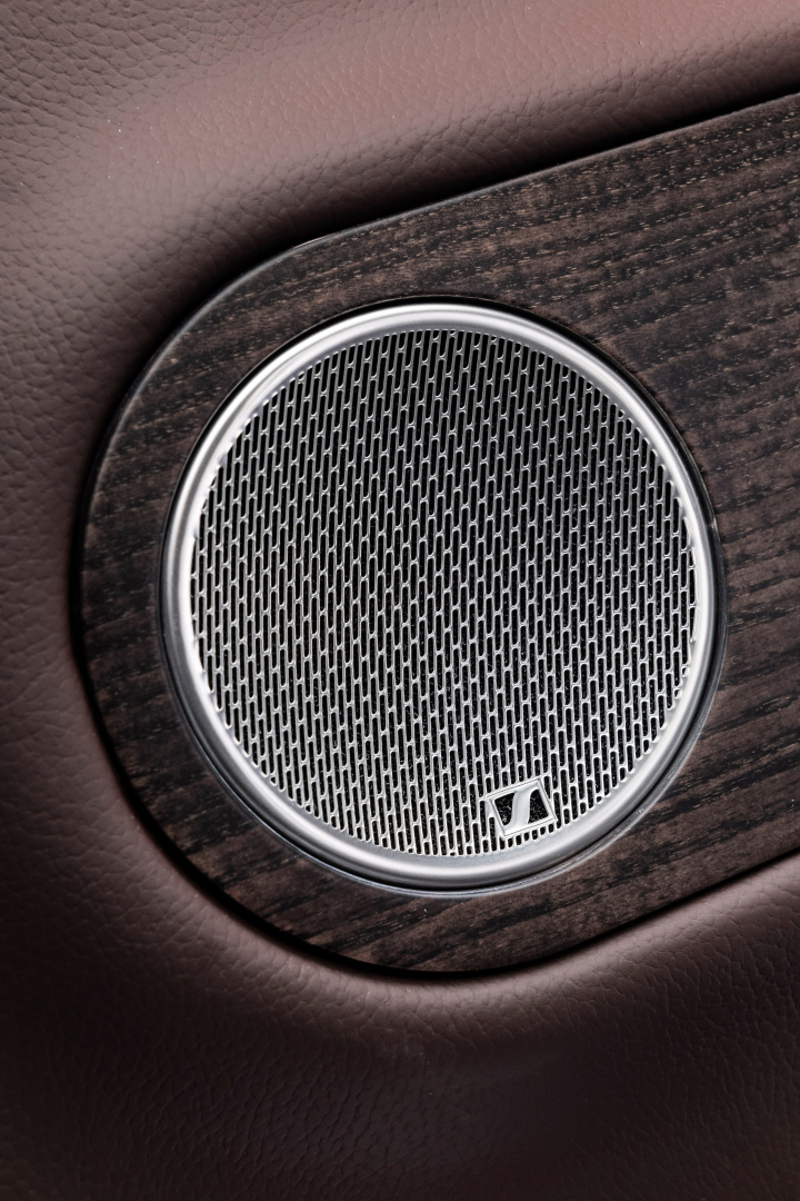 SMALL_Morgan_Supersport_Studio_Detail_032